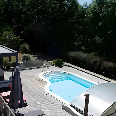 לינה וארוחת בוקר La Tabatiere 3*